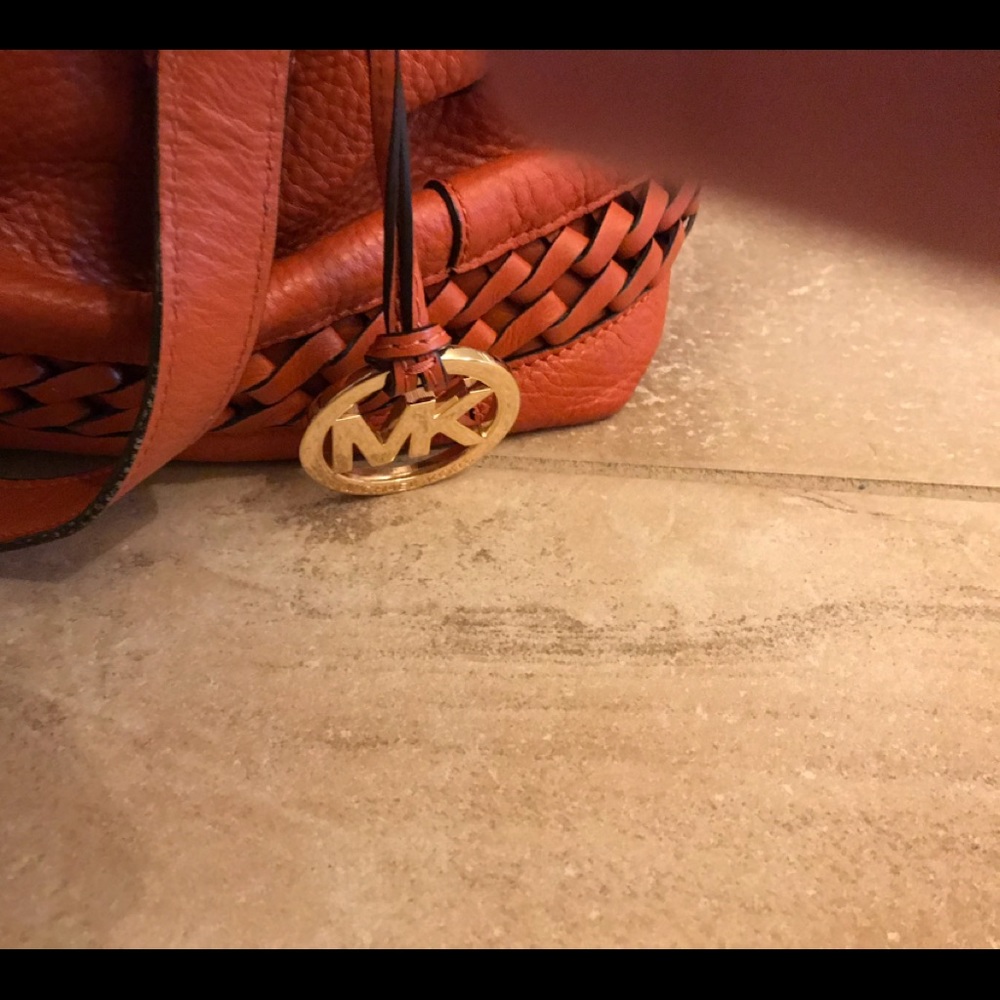 AUTHENTIC “MICHAEL KORS” HANDBAG